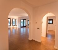 Вілла з панорамним видом на море в Морайрі 283 кв.м