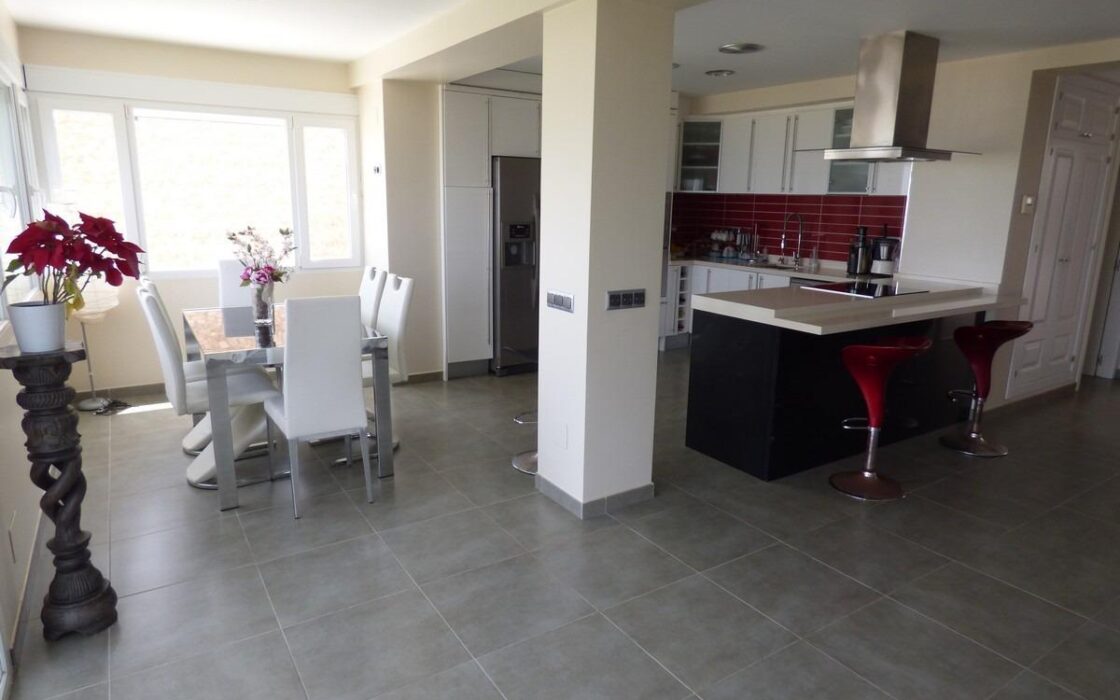 Дом в San Juan Playa с видом на море, 200 кв.м, 4 комнаты