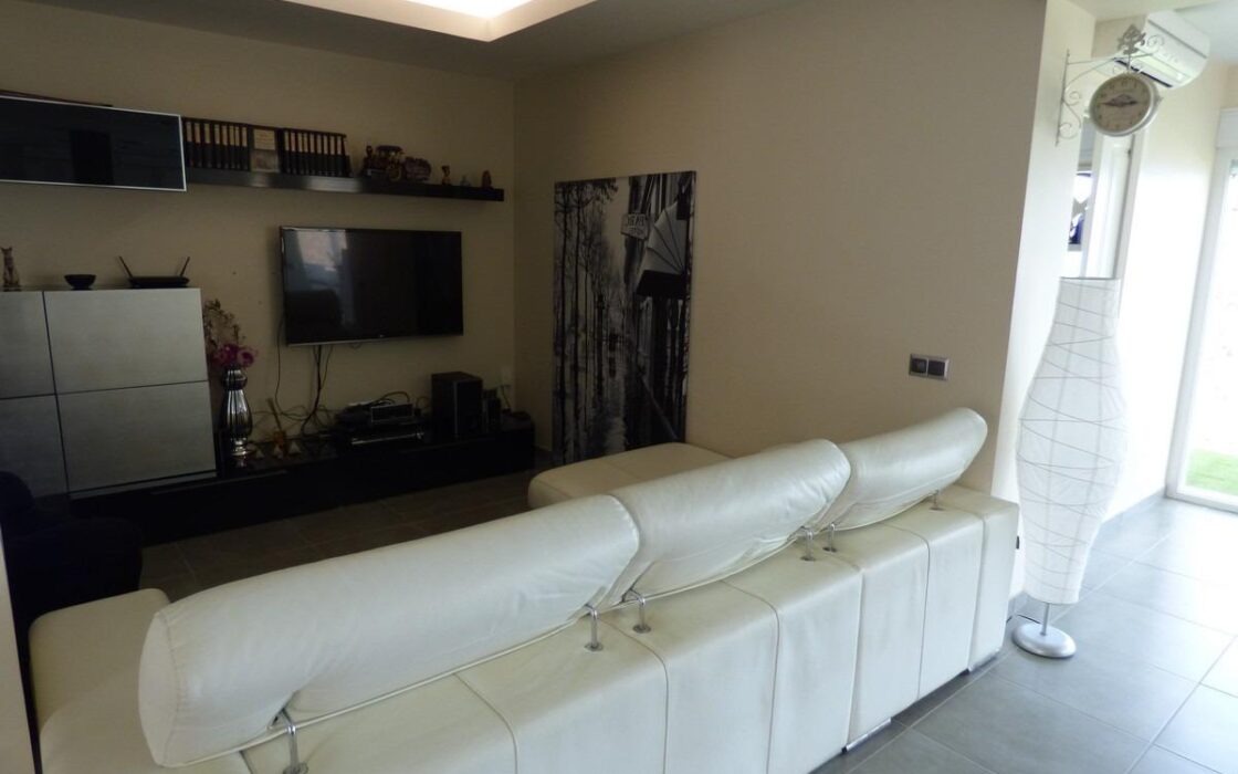 Дом в San Juan Playa с видом на море, 200 кв.м, 4 комнаты