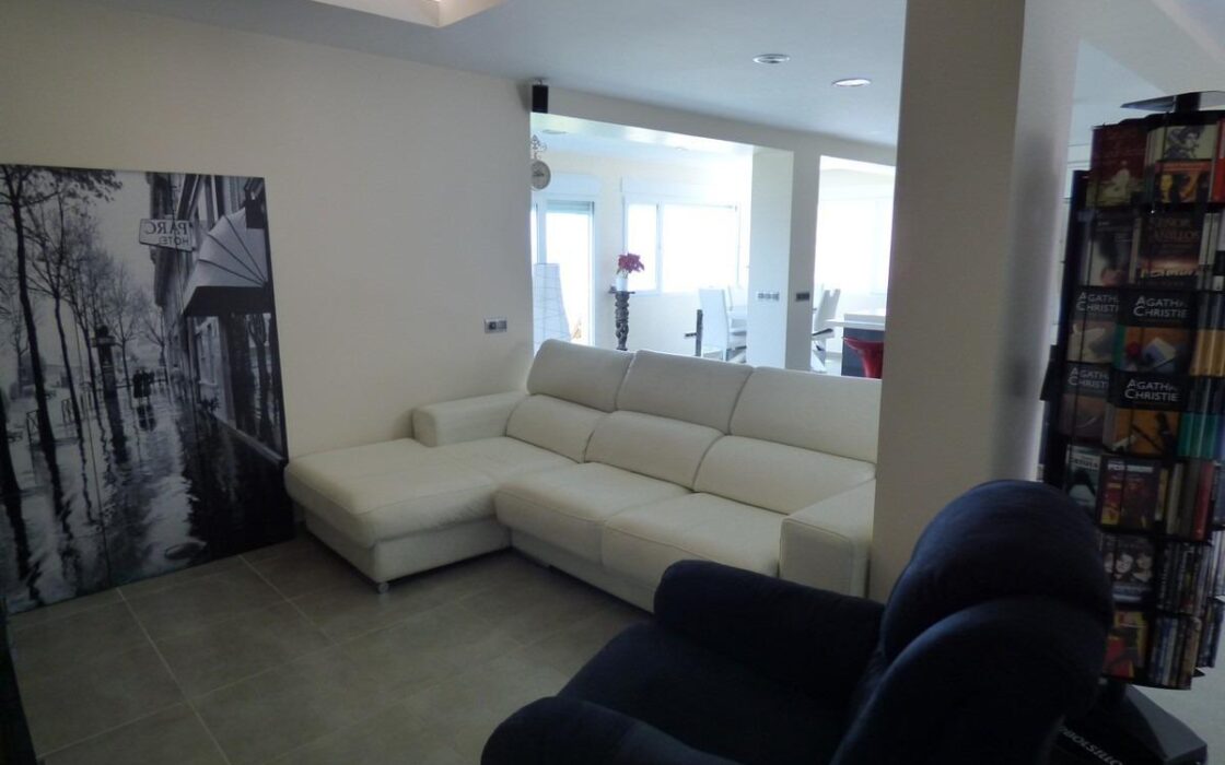 Дом в San Juan Playa с видом на море, 200 кв.м, 4 комнаты