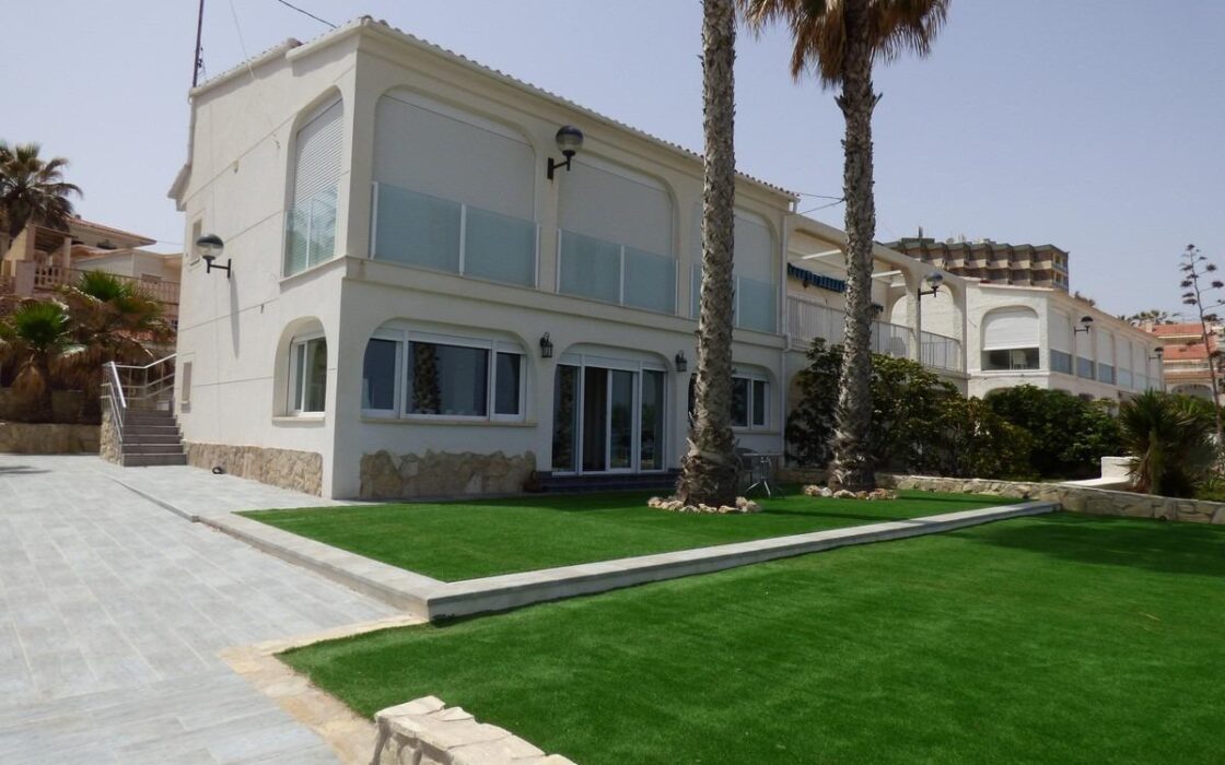 Дом в San Juan Playa с видом на море, 200 кв.м, 4 комнаты