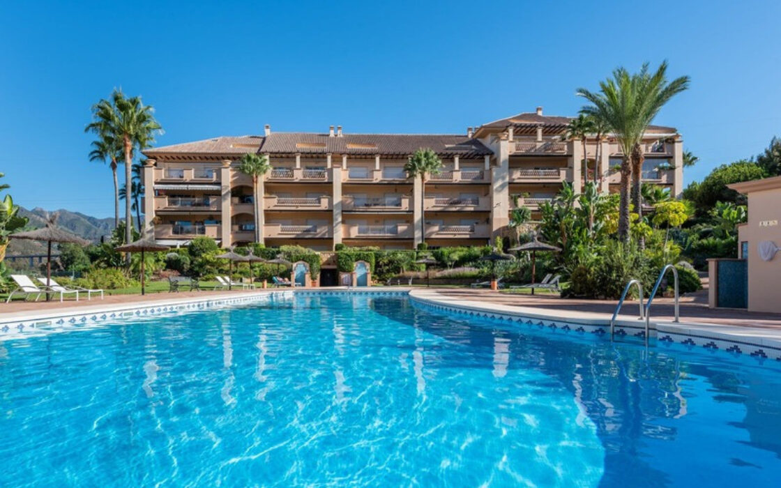 Апартаменты 3 комнаты в Марбелье с террасой 127 кв.м