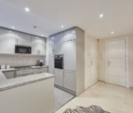 Апартаменты 3 комнаты в Марбелье с террасой 127 кв.м