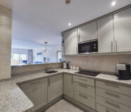 Апартаменты 3 комнаты в Марбелье с террасой 127 кв.м