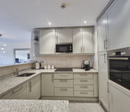 Апартаменты 3 комнаты в Марбелье с террасой 127 кв.м