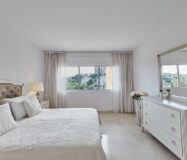 Апартаменты 3 комнаты в Марбелье с террасой 127 кв.м