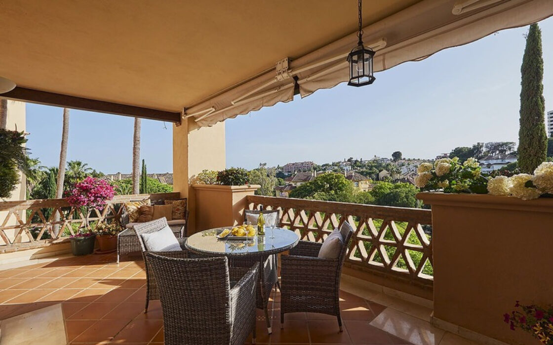 Апартаменты 3 комнаты в Марбелье с террасой 127 кв.м