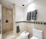 Апартаменты 3 комнаты в Марбелье с террасой 127 кв.м