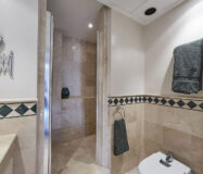 Апартаменты 3 комнаты в Марбелье с террасой 127 кв.м