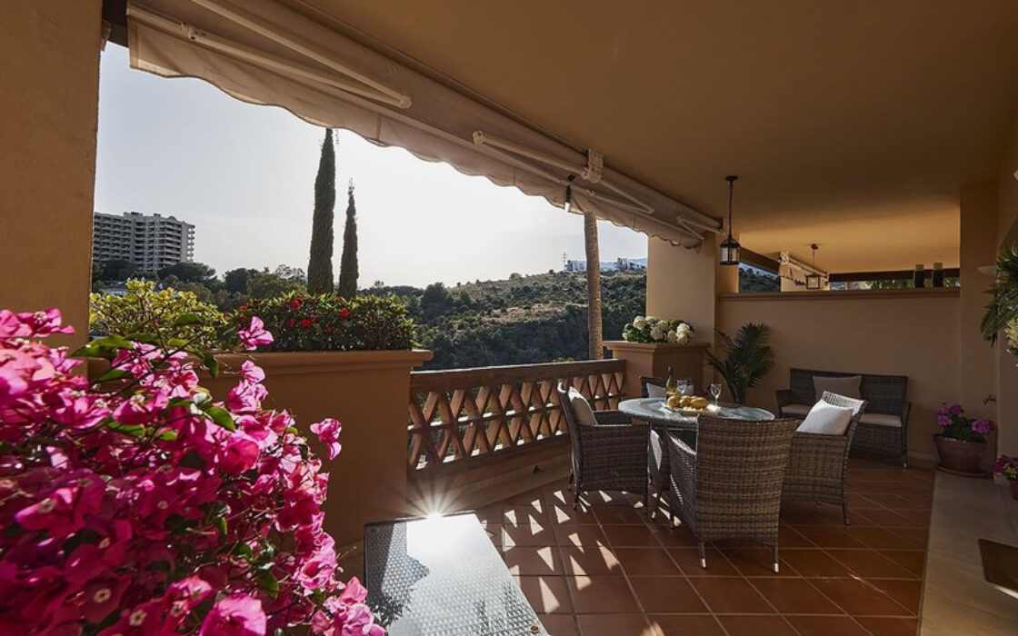 Апартаменты 3 комнаты в Марбелье с террасой 127 кв.м