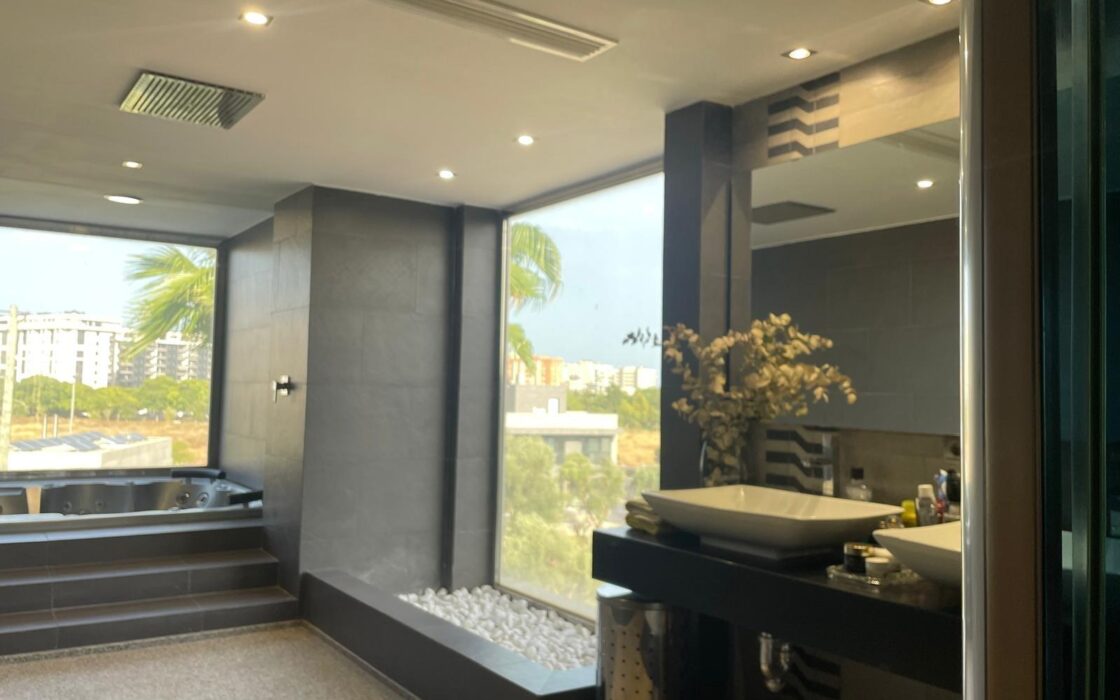 Вилла в Аликанте 400 кв.м с бассейном и террасой