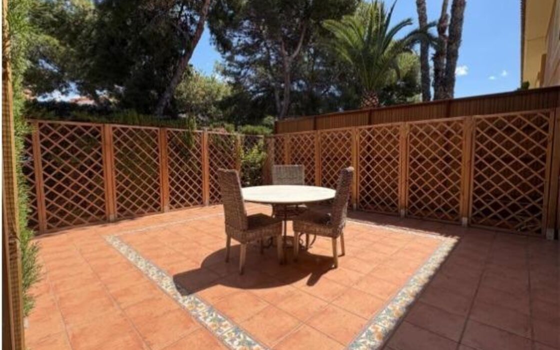 Будинок в San Juan Playa 301 кв.м з видом на море