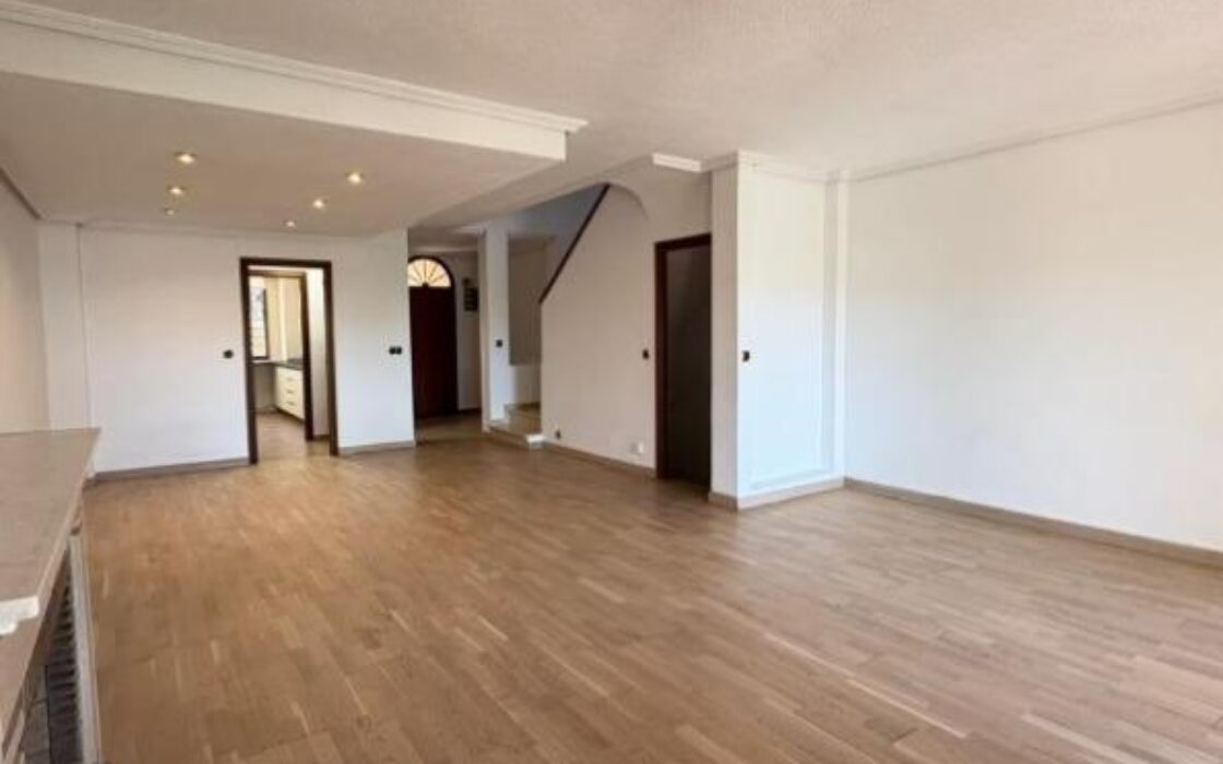 Будинок в San Juan Playa 301 кв.м з видом на море