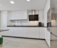 Апартаменти 3+2 в Золотій милі з терасою 135 кв.м