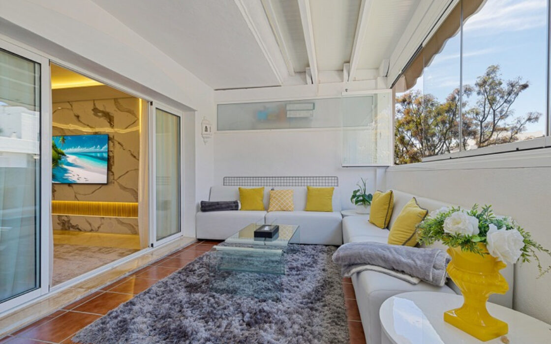 Апартаменти 3+2 в Золотій милі з терасою 135 кв.м