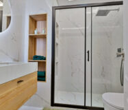 Апартаменти 3+2 в Золотій милі з терасою 135 кв.м