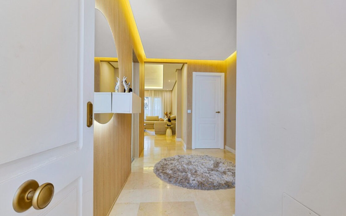 Апартаменти 3+2 в Золотій милі з терасою 135 кв.м