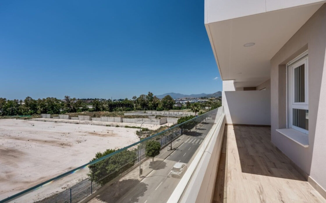 Апартаменти 80 кв.м з терасою в Нуева Андалусія