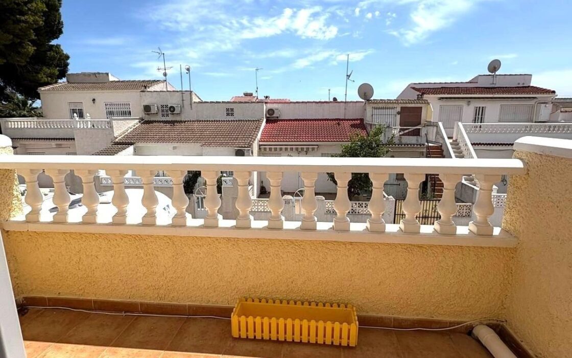 Дом в Торревьехе у моря 71 кв.м 3 комнаты 2001 года