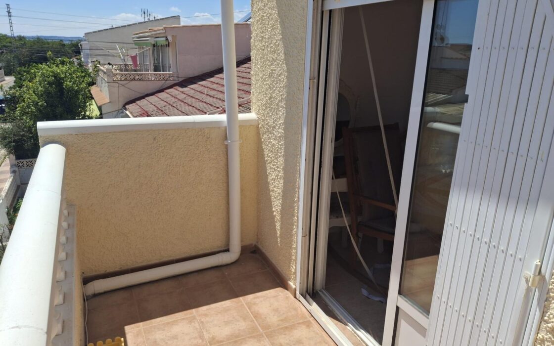 Дом в Торревьехе у моря 71 кв.м 3 комнаты 2001 года