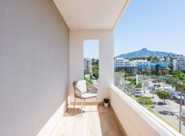 Апартаменти з терасою в Нуева Андалусія 119 кв.м, 4 кімнати