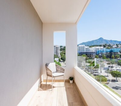 Апартаменти з терасою в Нуева Андалусія 119 кв.м, 4 кімнати