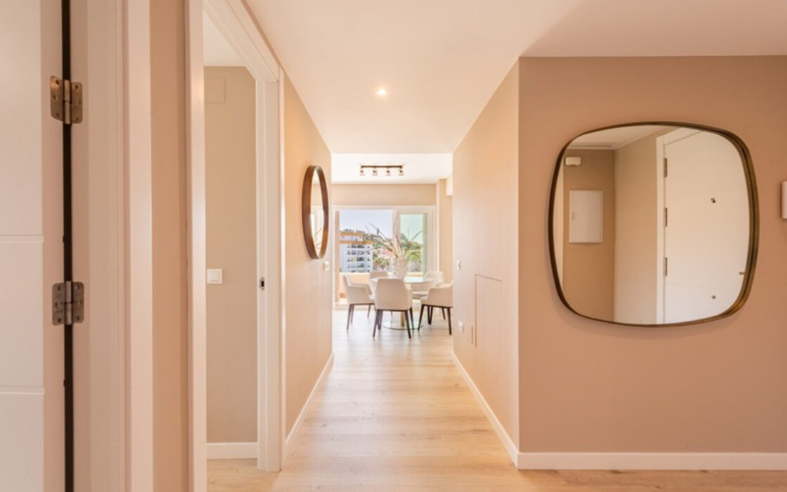 Апартаменти з терасою в Нуева Андалусія 119 кв.м, 4 кімнати