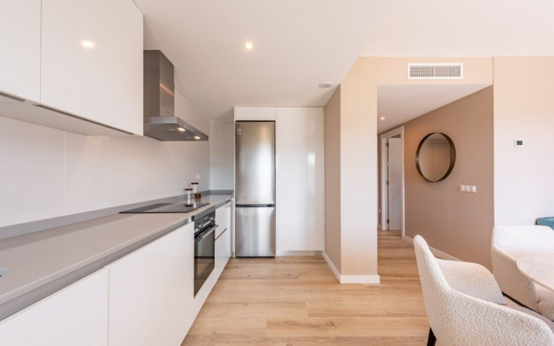 Апартаменти з терасою в Нуева Андалусія 119 кв.м, 4 кімнати