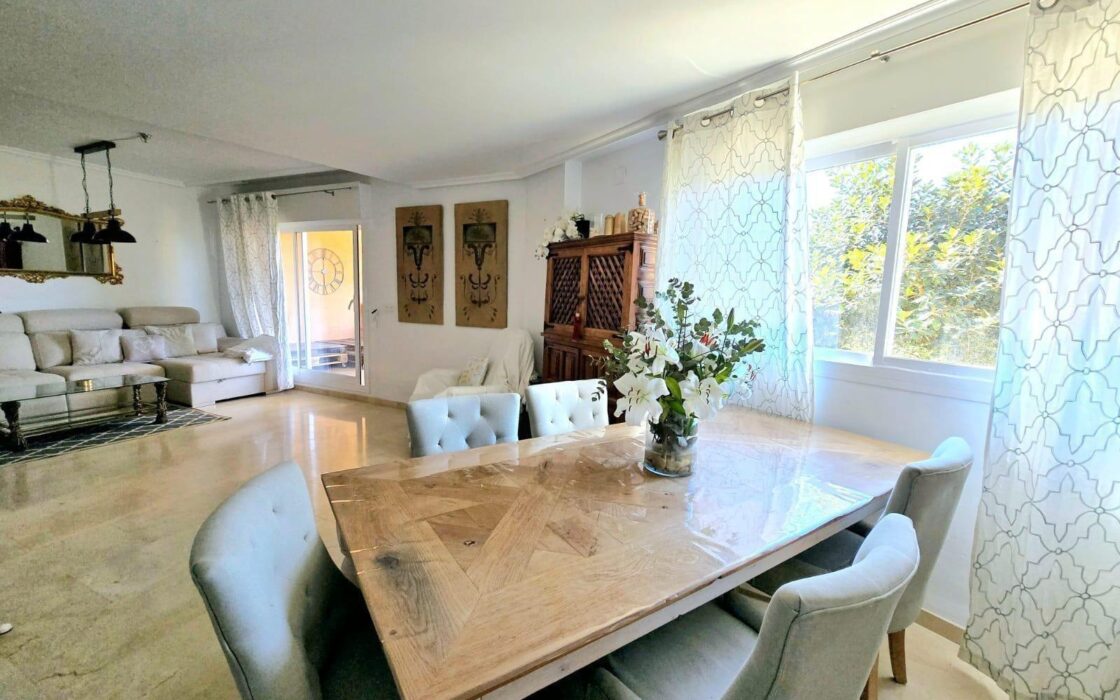 Дом с 4 спальнями в San Juan Playa у моря 369 кв.м