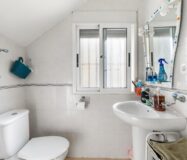 Дом 105 кв.м в San Miguel de Salinas с бассейном у моря