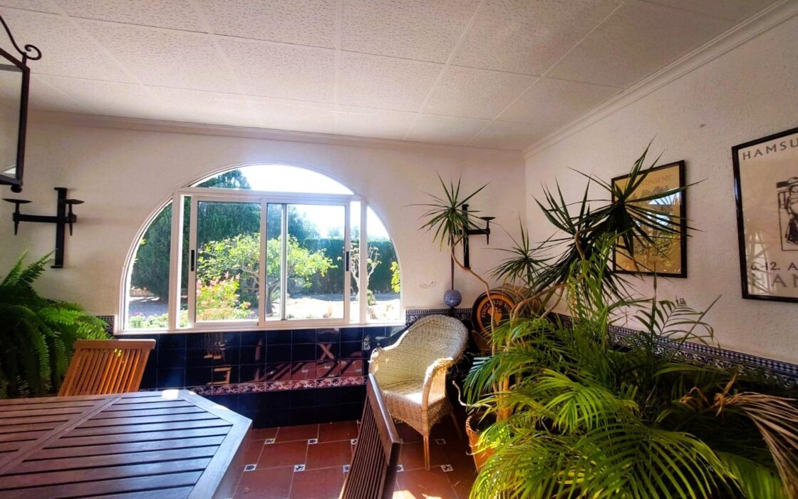 Масия в Ла Марина 315 кв.м, 6 комнат, 400 м до моря