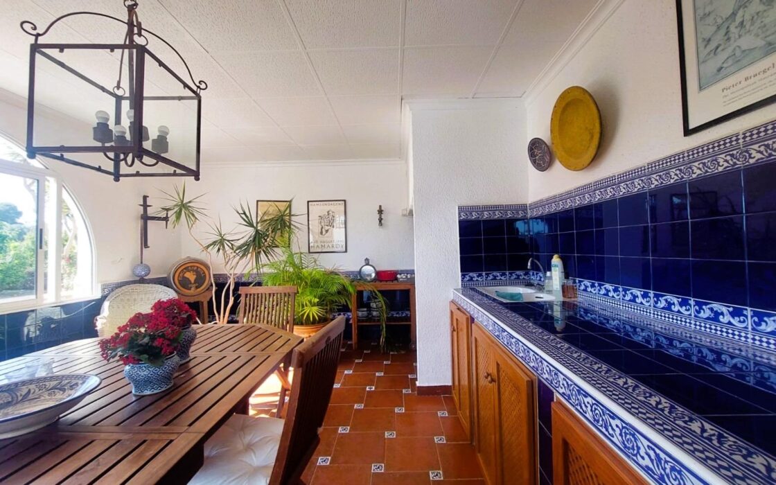 Масия в Ла Марина 315 кв.м, 6 комнат, 400 м до моря