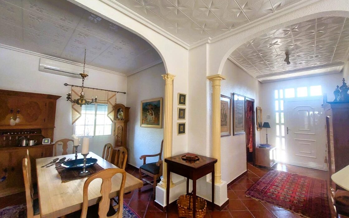 Масия в Ла Марина 315 кв.м, 6 комнат, 400 м до моря