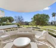 Апартаменты 172 кв.м в Нуэва Андалусия с террасой