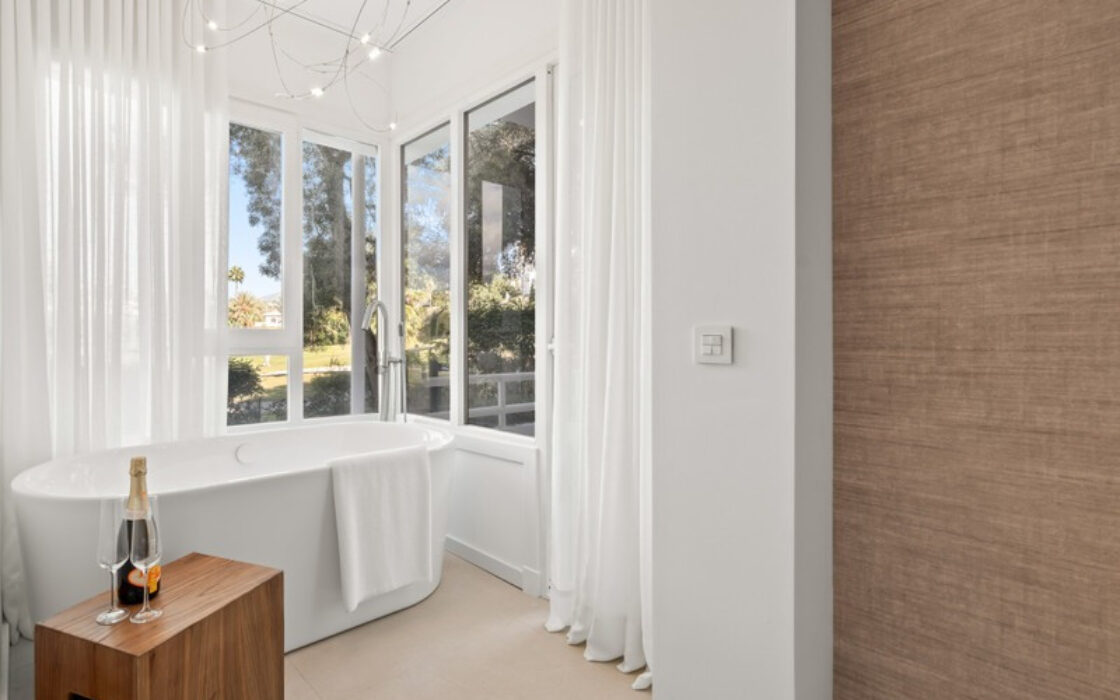 Апартаменты 172 кв.м в Нуэва Андалусия с террасой