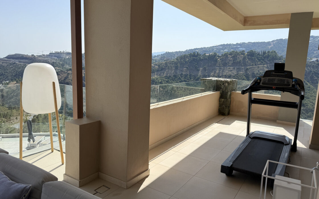 Резиденція з 4 спальнями та видом на море в Ла-Кінта 245 кв.м