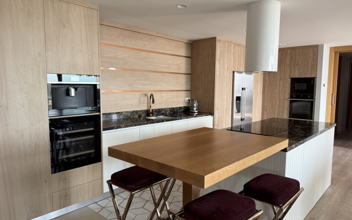 Резиденція з 4 спальнями та видом на море в Ла-Кінта 245 кв.м