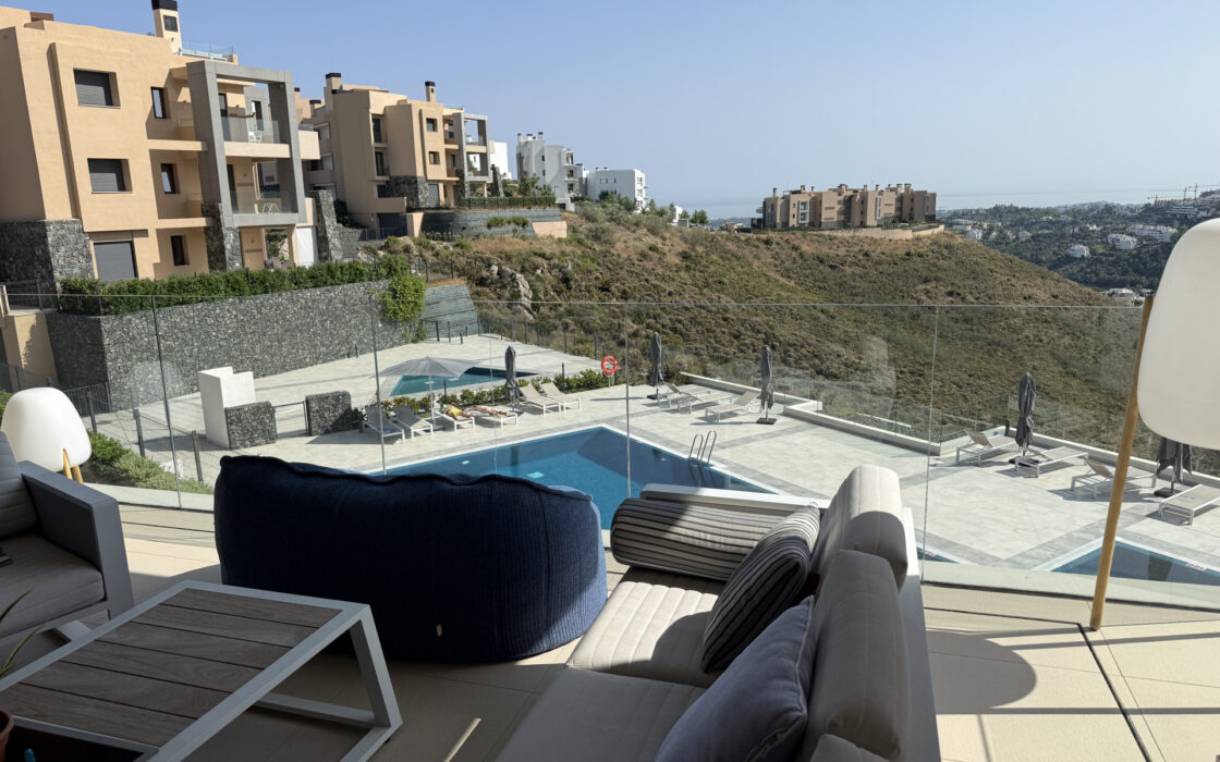 Резиденція з 4 спальнями та видом на море в Ла-Кінта 245 кв.м