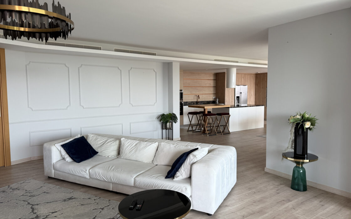 Резиденція з 4 спальнями та видом на море в Ла-Кінта 245 кв.м