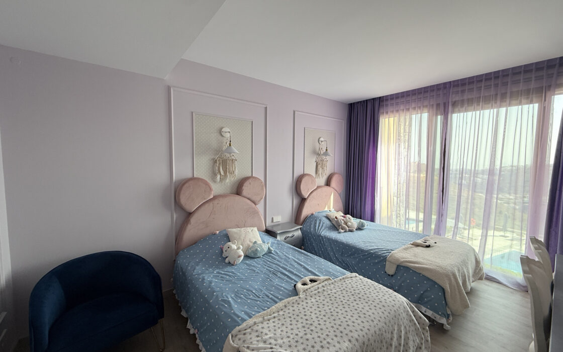 Резиденція з 4 спальнями та видом на море в Ла-Кінта 245 кв.м