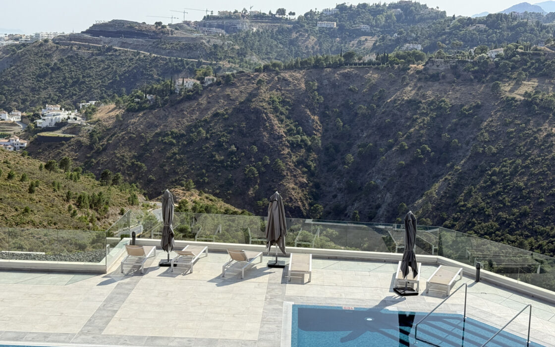 Резиденція з 4 спальнями та видом на море в Ла-Кінта 245 кв.м