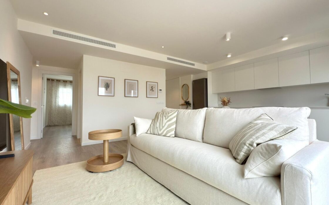 Новый угловой пентхаус с видом на море в Balcón de Finestrat