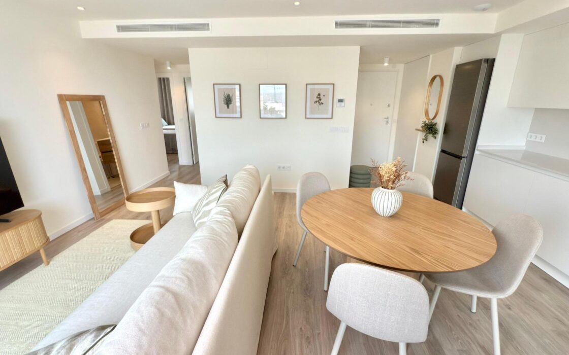 Новый угловой пентхаус с видом на море в Balcón de Finestrat