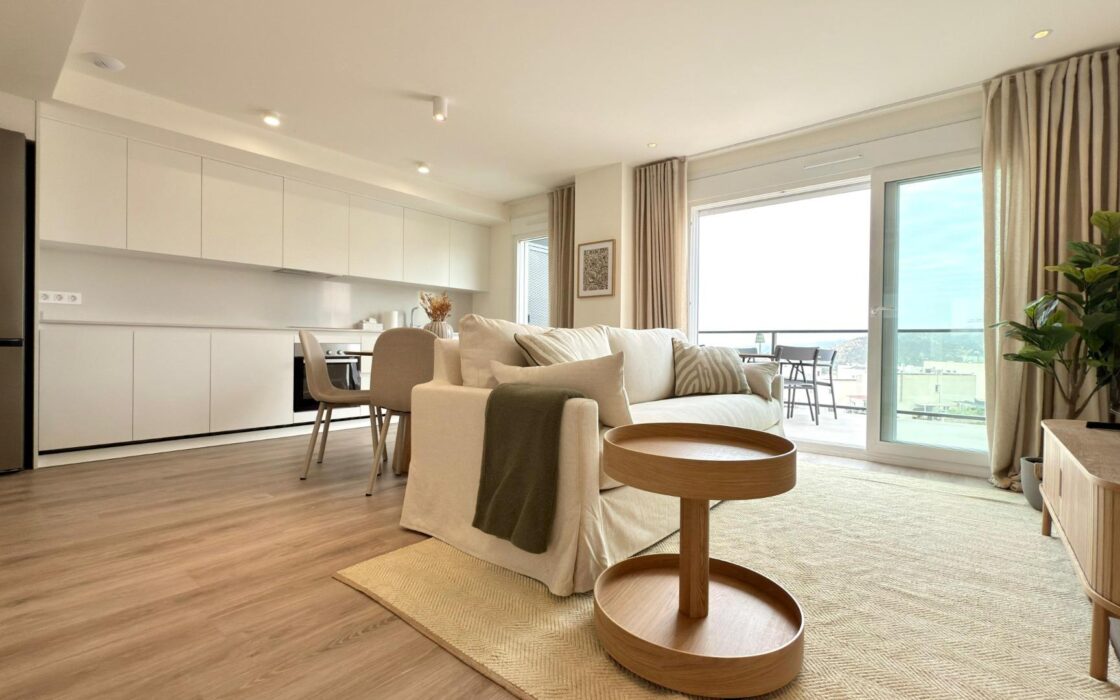 Новый угловой пентхаус с видом на море в Balcón de Finestrat