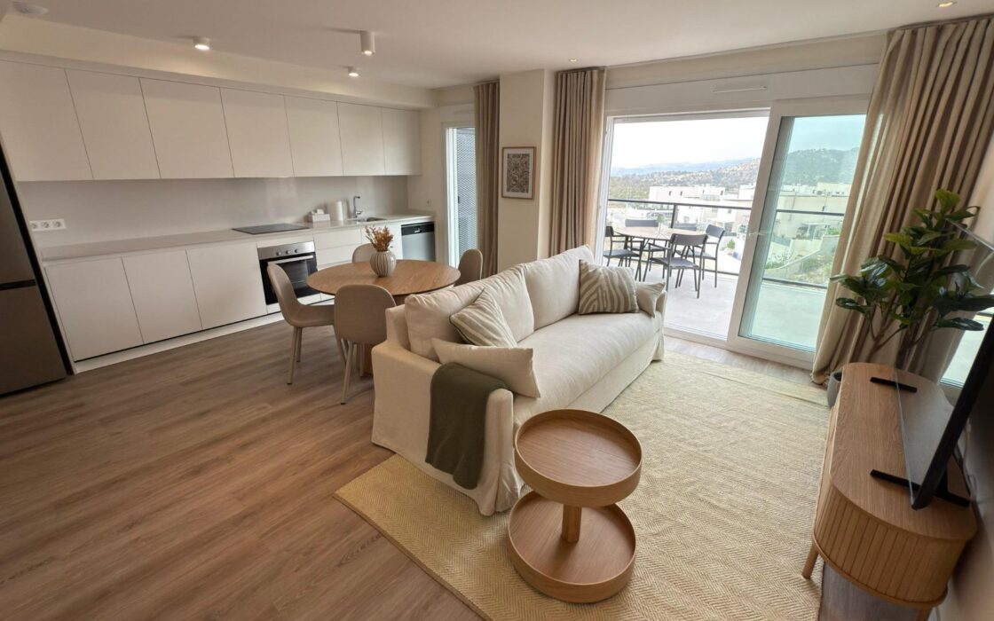 Новый угловой пентхаус с видом на море в Balcón de Finestrat