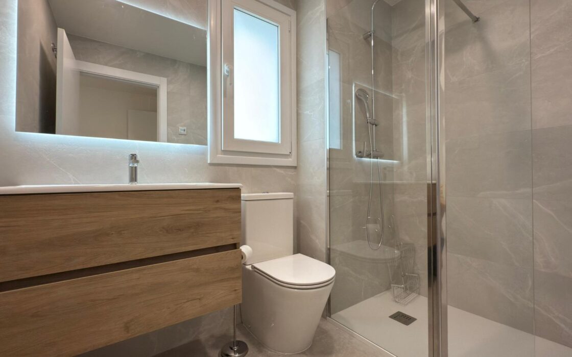 Новый угловой пентхаус с видом на море в Balcón de Finestrat