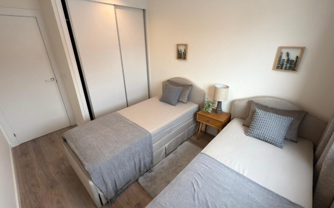 Новый угловой пентхаус с видом на море в Balcón de Finestrat