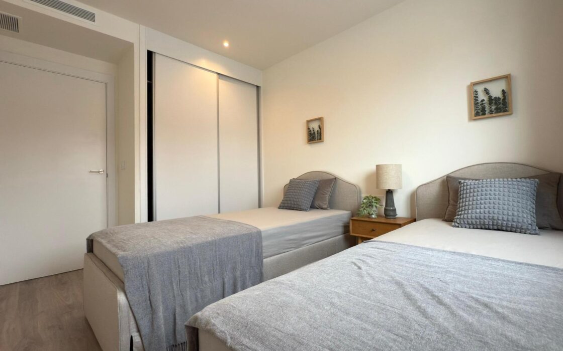 Новый угловой пентхаус с видом на море в Balcón de Finestrat