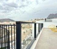 Новый угловой пентхаус с видом на море в Balcón de Finestrat