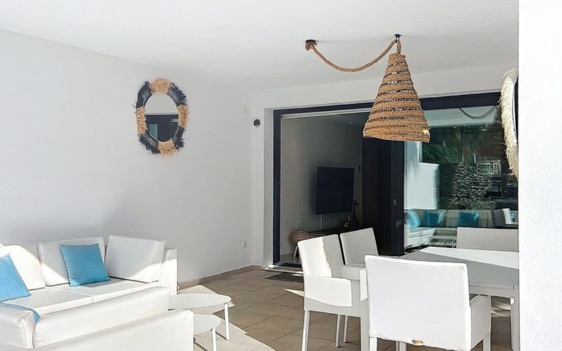 Квартира с террасой в Аталая, 140 кв.м, 4 комнаты